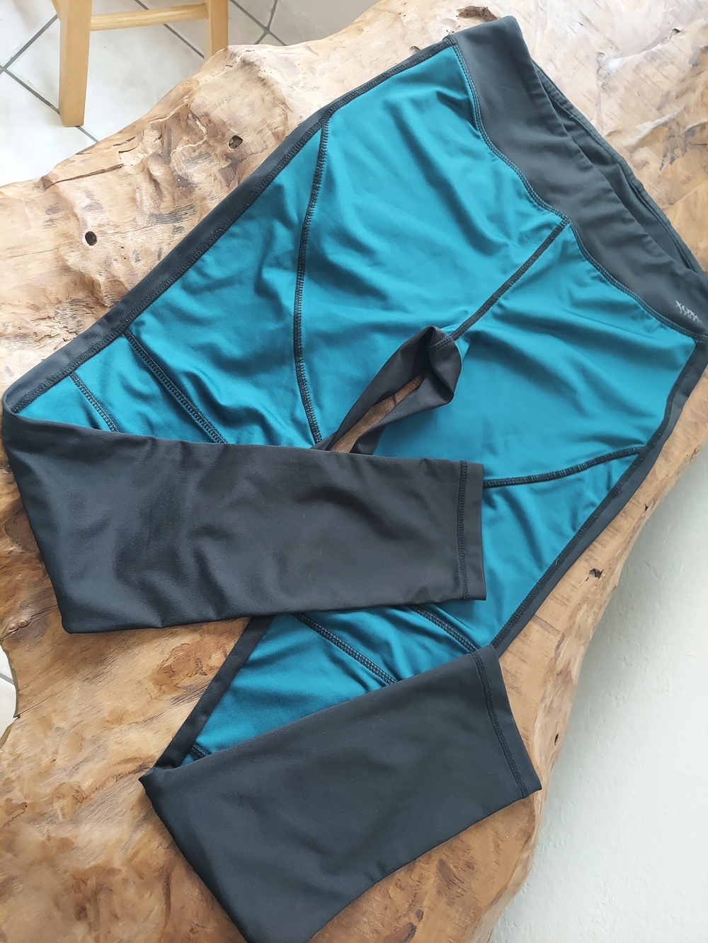 Mid Rise Leggings - Picture 4 of 6